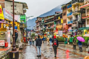 Visit-at-Mall-Road-in-Manali-768x512